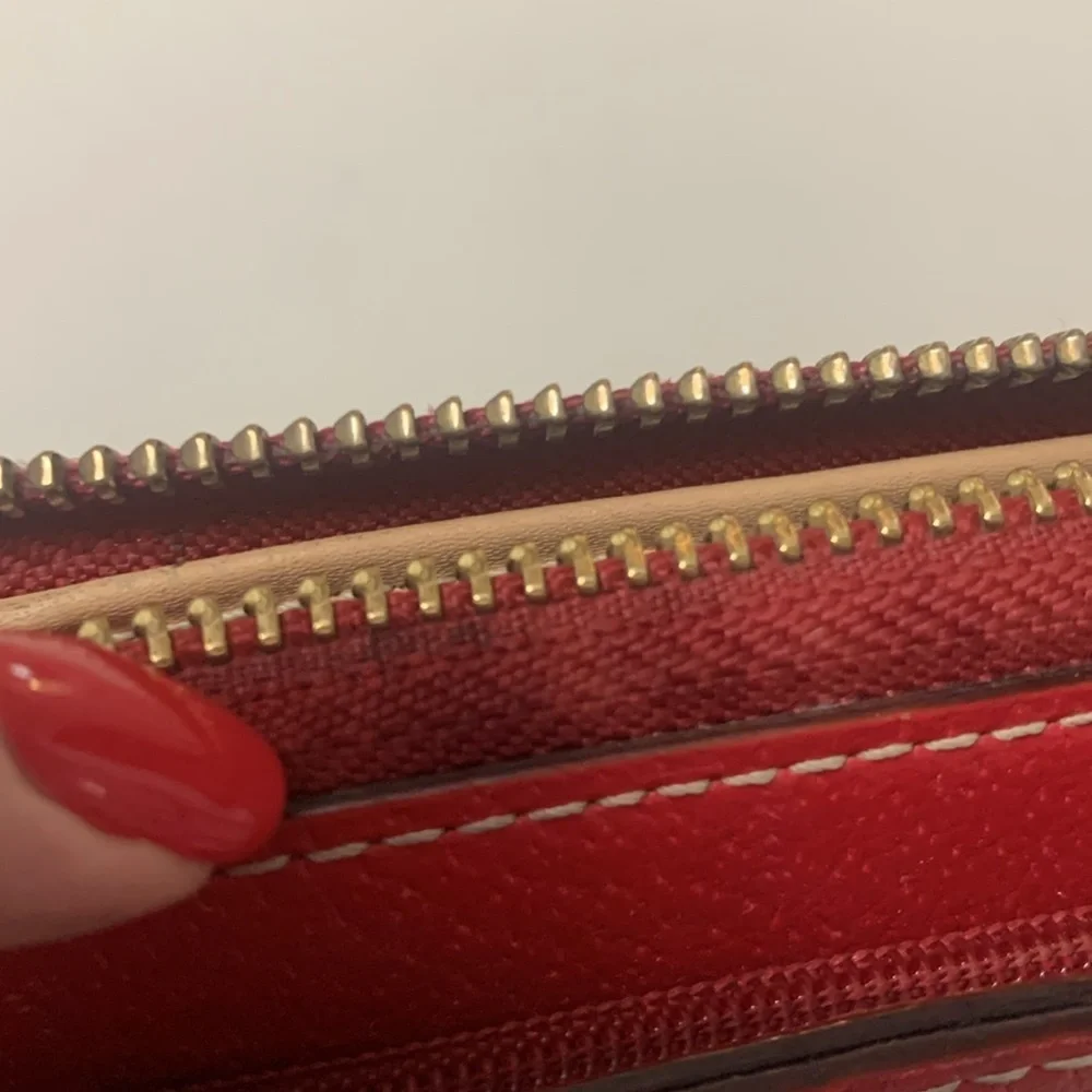 ♠️ Kate Spade Red Leather Wristlet / Wallet Lots of compartmentss fits iPhone ♠